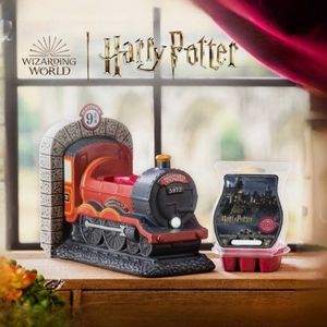 Hogwarts Express Warmer w/Harry Potter Wax Bar